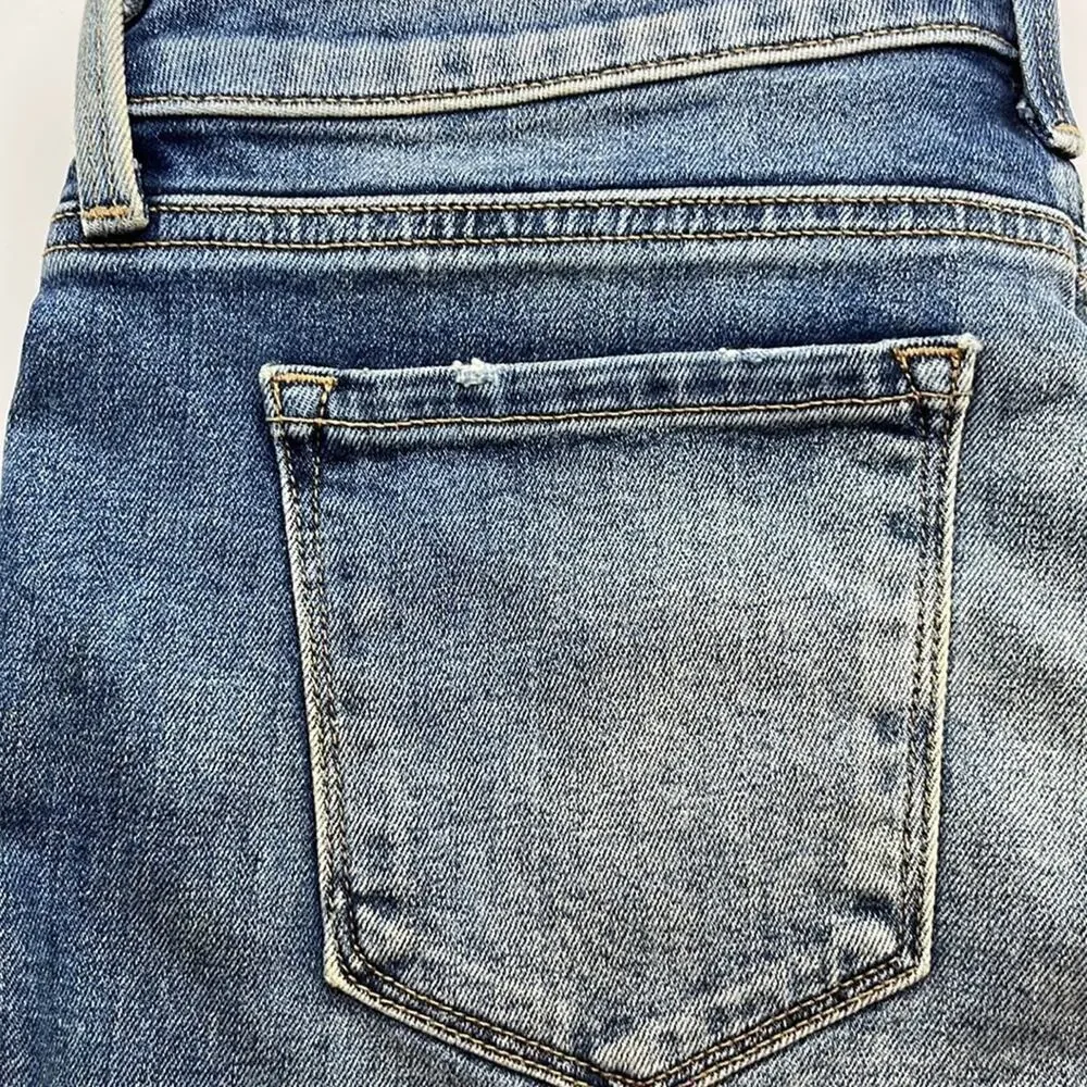 Level 99 4” Inseam High Rise Cuffed Shorts Size 29